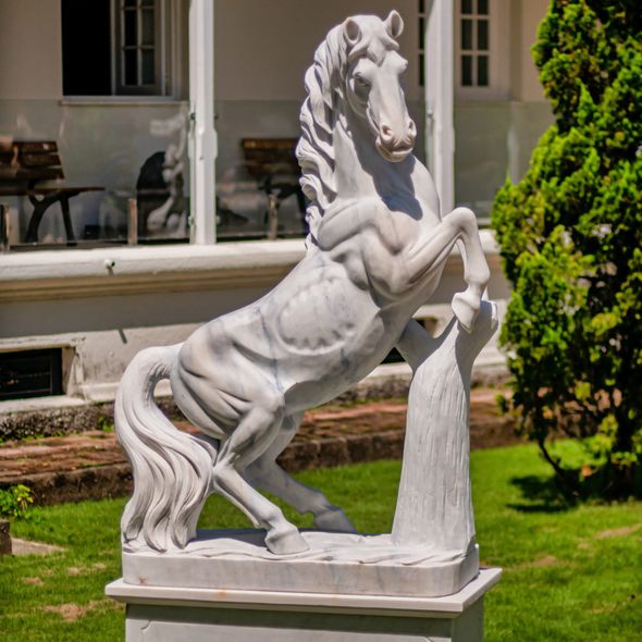 Escultura-de-Cavalo-Rampante-235cm-EMP578