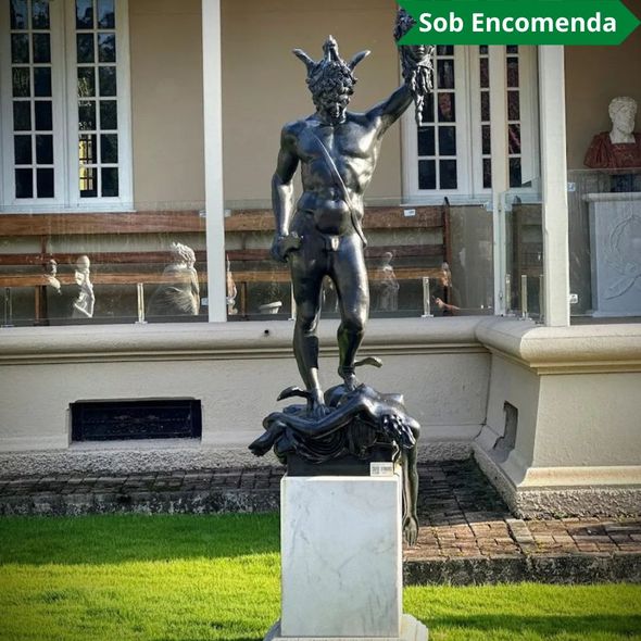 Escultura-Perseu-com-Cabeca-de-Medusa-258cm-EBZ581.jpg